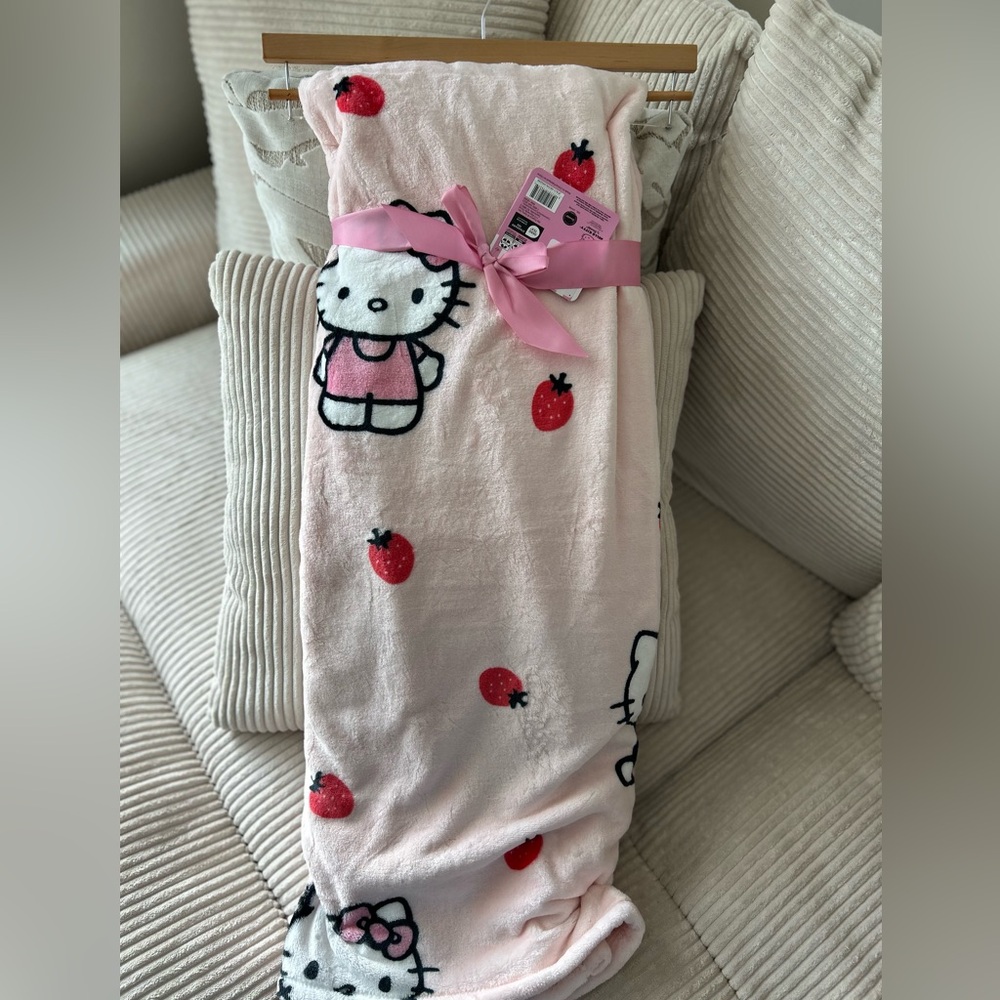 Hello Kitty Pink Strawberry Blanket